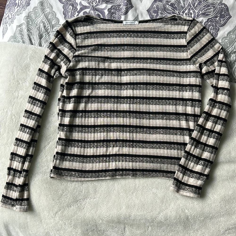 Scoop knit top